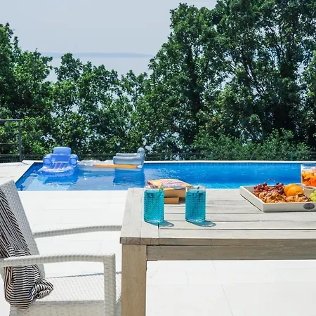 Piano With Stunning View, Heated Outdoor Pool & Gaming *