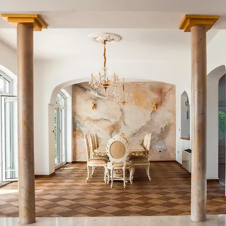 Piano With Stunning View, Heated Outdoor Pool & Gaming * Opatija