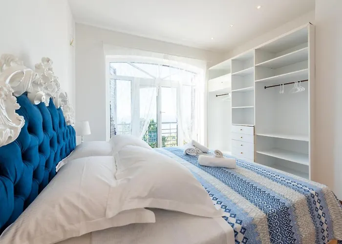 Willa Piano With Stunning View, Heated Outdoor Pool & Gaming Opatija