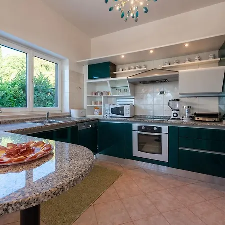 Piano With Stunning View, Heated Outdoor Pool & Gaming * 오파티아